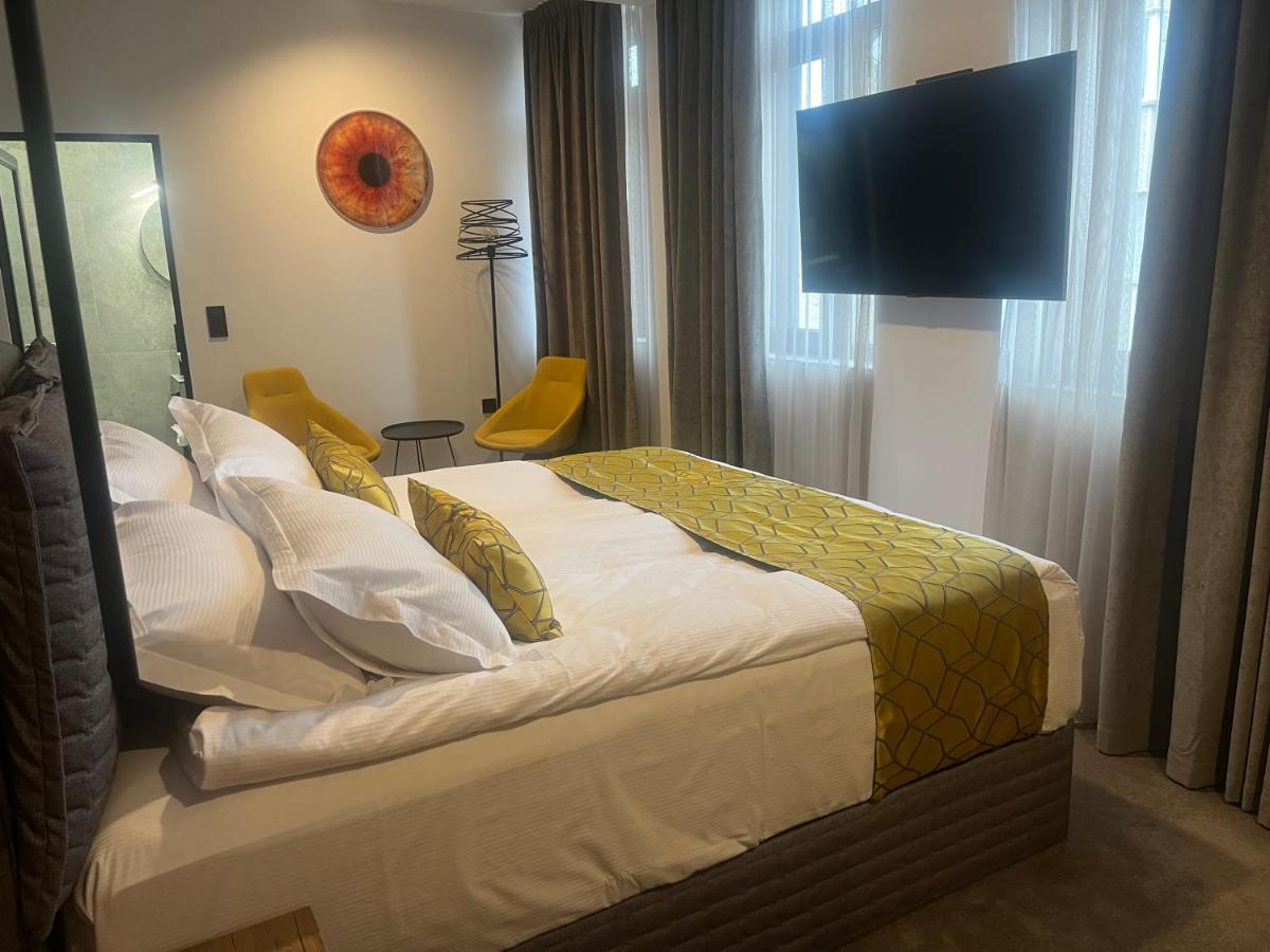 Hotel Niks Sevlievo Exterior photo
