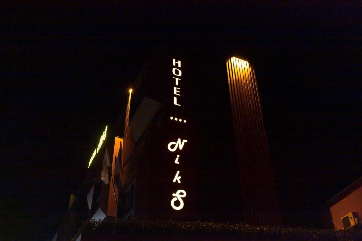 Hotel Niks Sevlievo Exterior photo